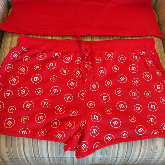 M&M'S WORLD ❤️RED❤️ 2PC TANK AND SHORT SET SIZE LARGE 🌟NWT🌟 - Picture 9 of 14